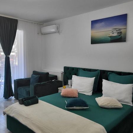 Apartmán Garsoniera Ady Mangalia Exteriér fotografie